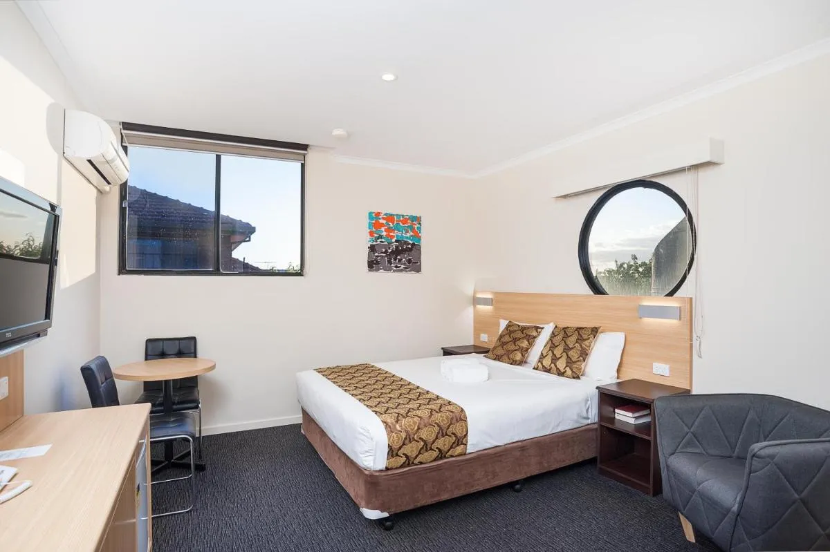 Image 1 of Mahoneys Motor Inn