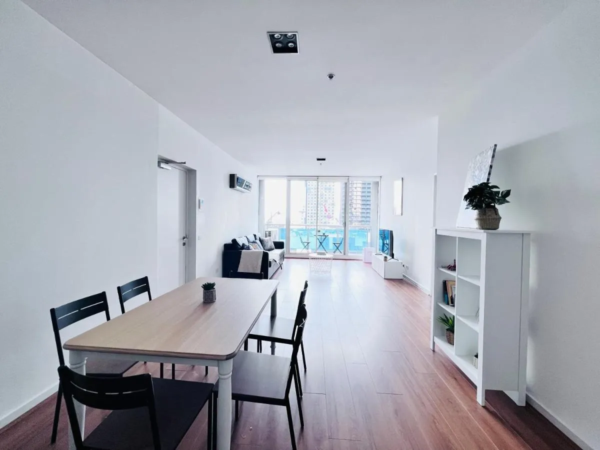 Image 4 of MelbCBD Central large 3BR2BTH GymPool Heater