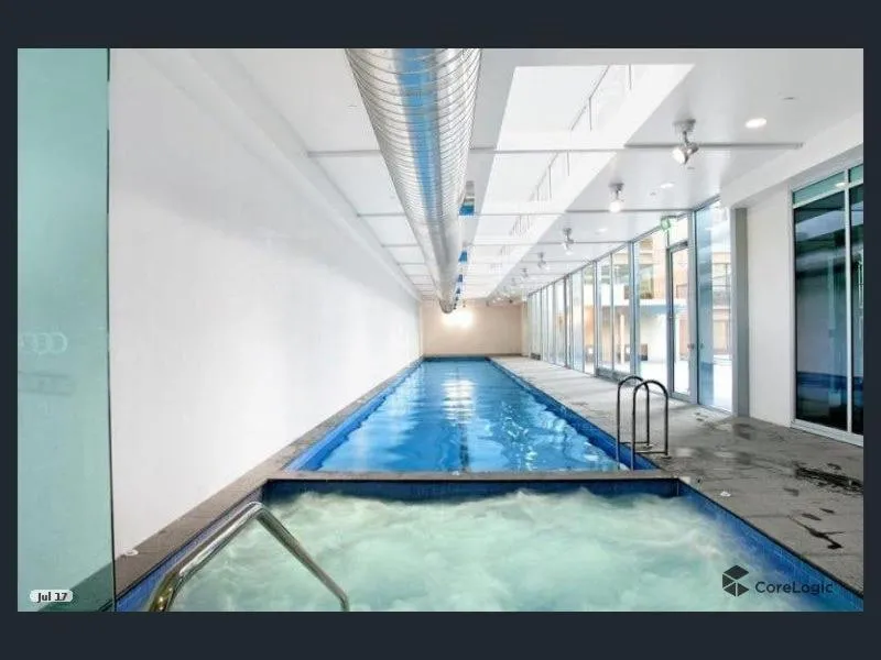 Image 3 of MelbCBD Central large 3BR2BTH GymPool Heater