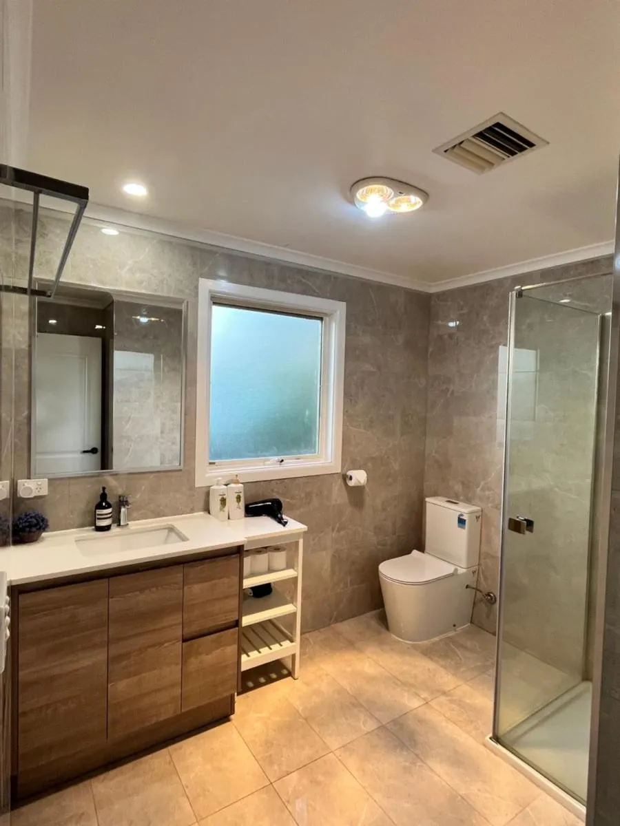Image 1 of Melbourne Balwyn north three bedroom house