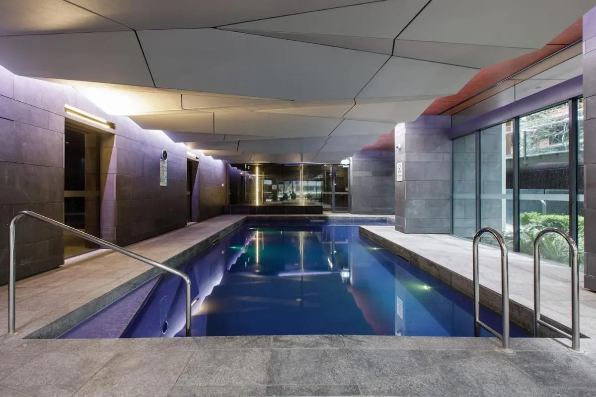 Image 3 of Metro Muse – Minimalist Chic for Couples in CBD