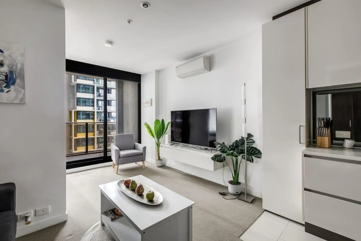 Image 5 of Metro Muse – Minimalist Chic for Couples in CBD