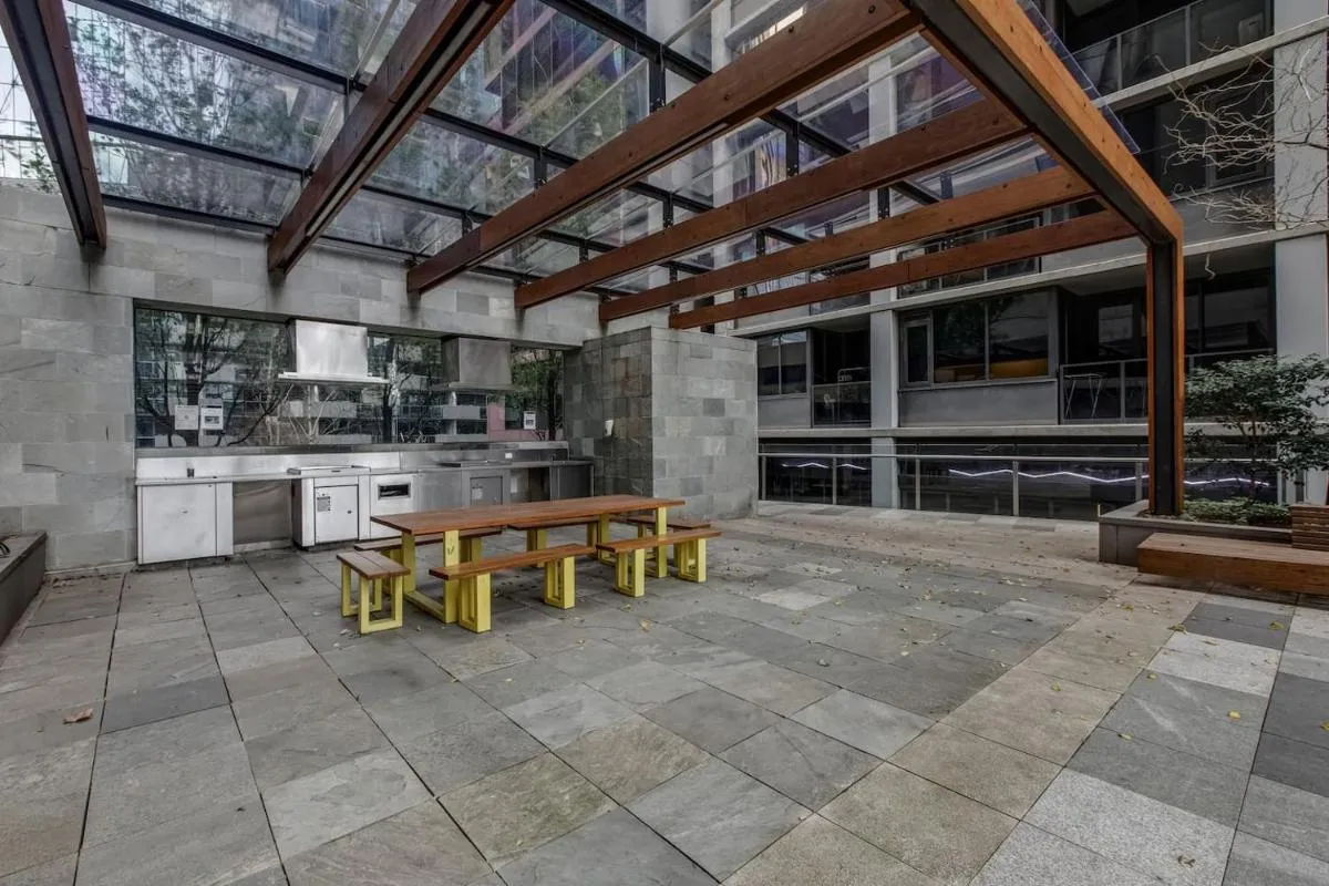Image 6 of Metro Muse – Minimalist Chic for Couples in CBD