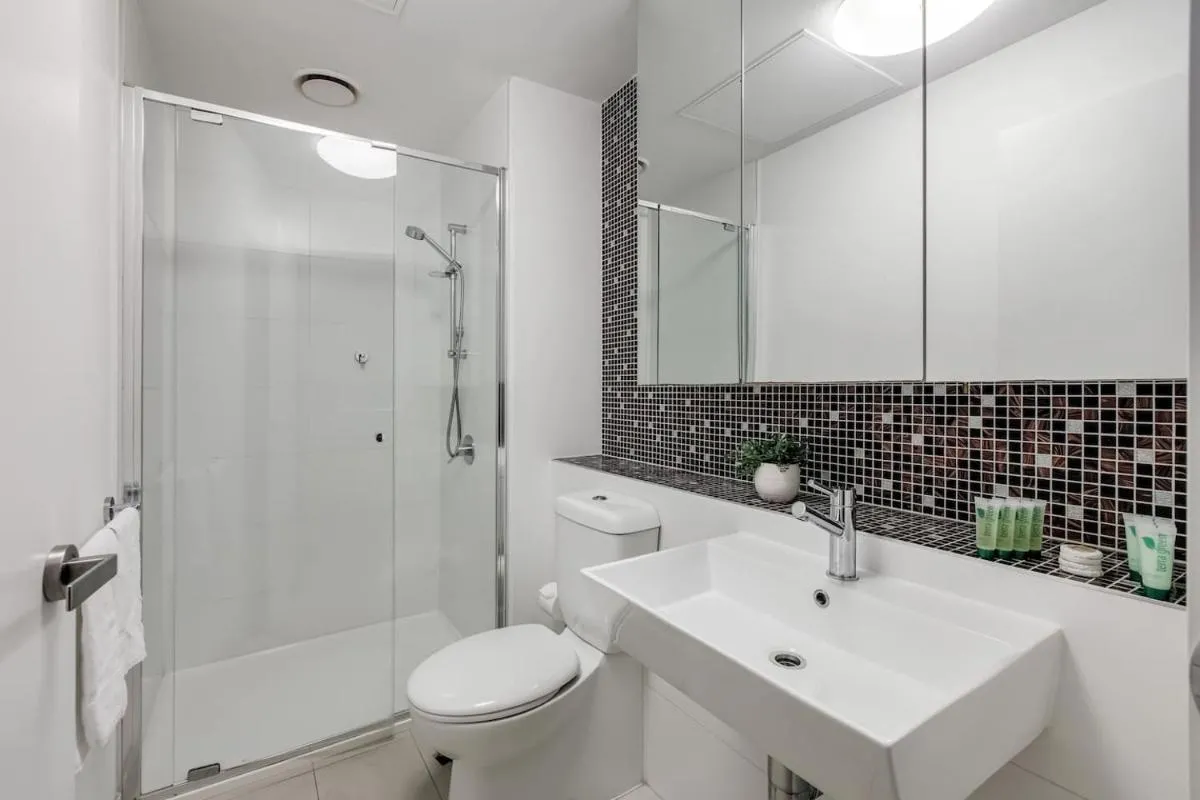 Image 2 of Metro Muse – Minimalist Chic for Couples in CBD