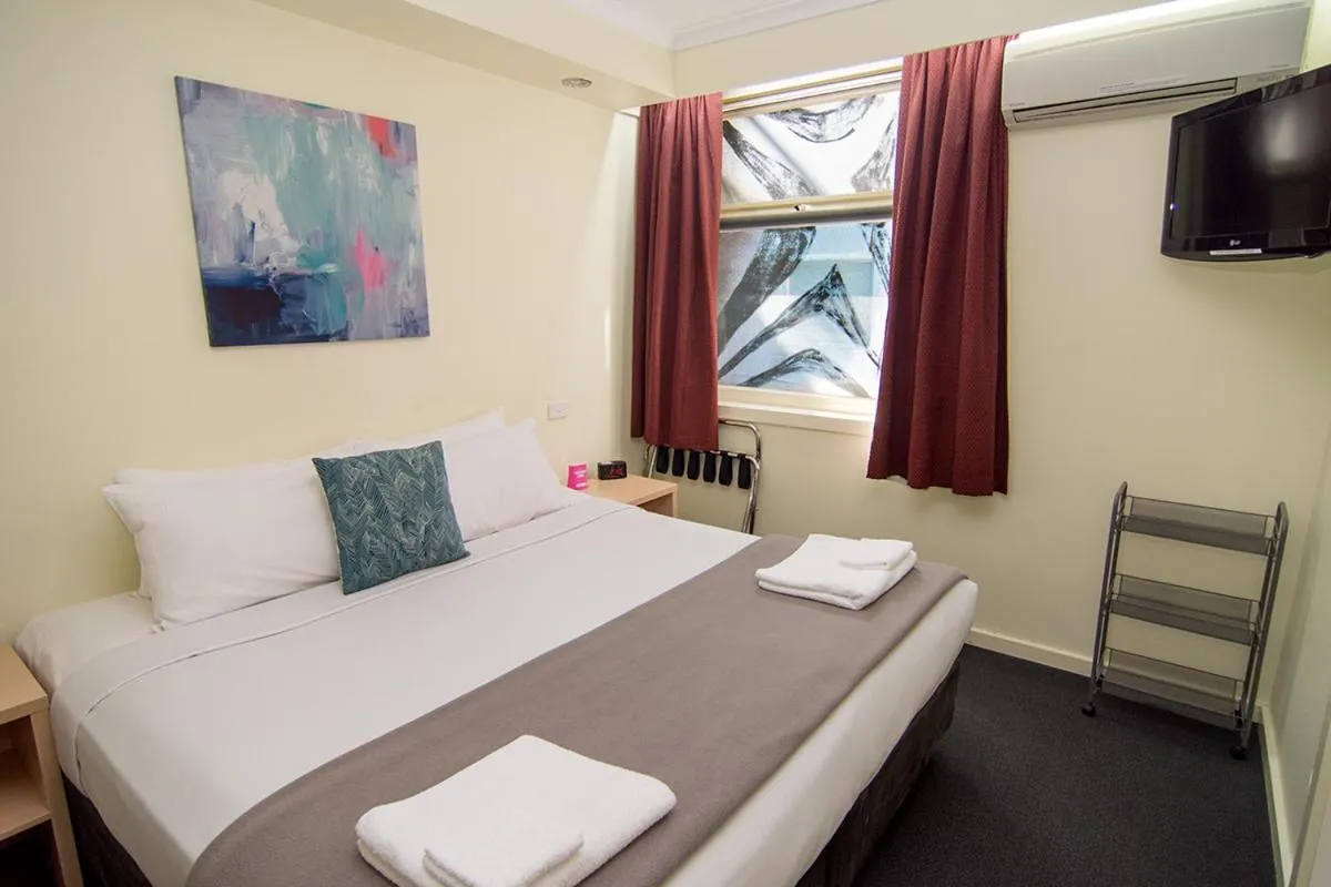 Image 1 of Miami Hotel Melbourne