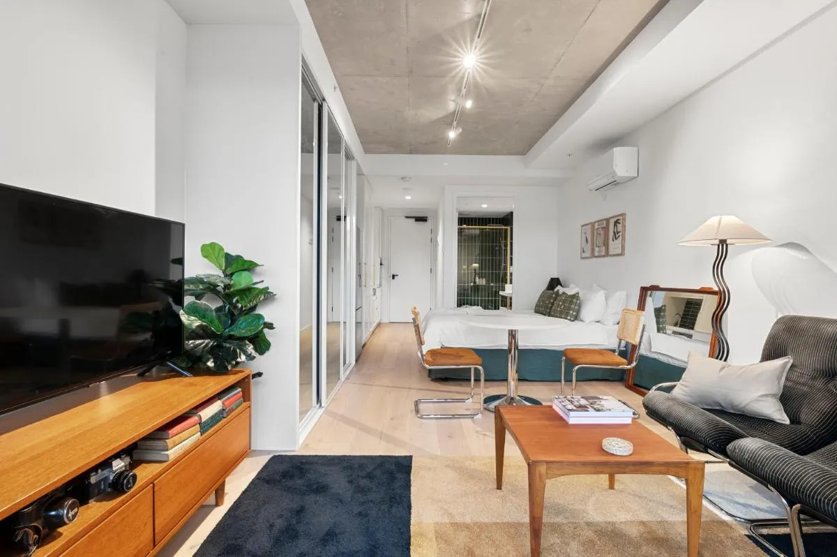 Image 5 of Mid-Century Modern Hideaway