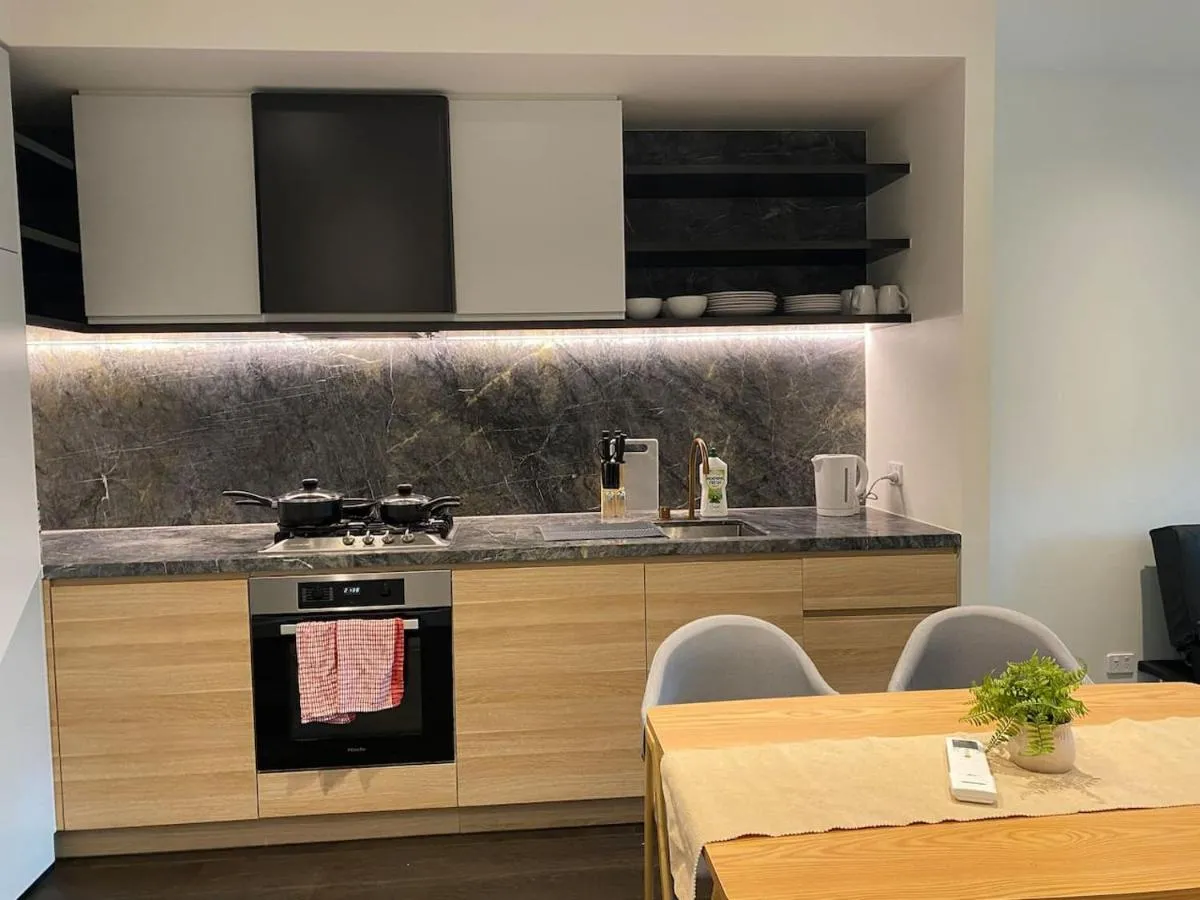 Image 6 of Modern 2-Bed Apt with Parking in West Melbourne