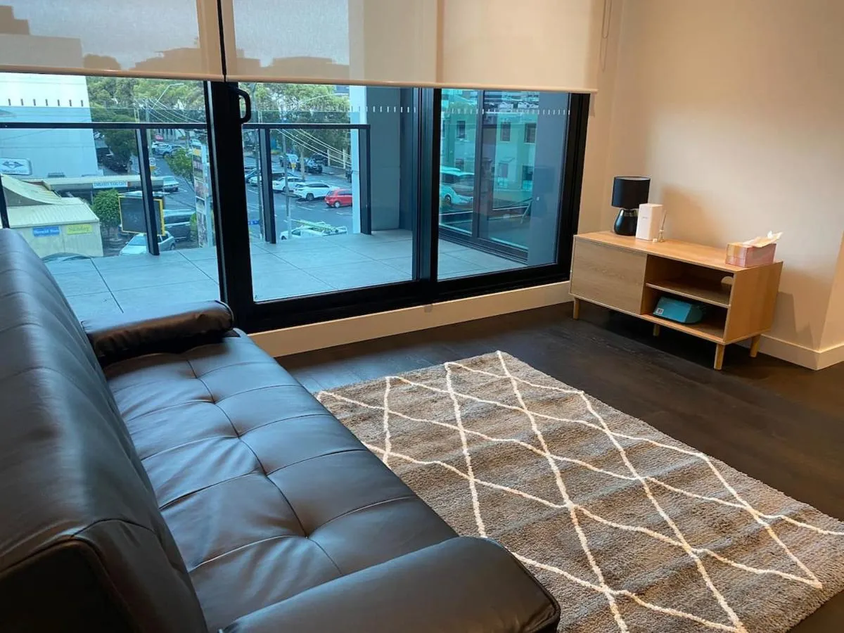 Image 4 of Modern 2-Bed Apt with Parking in West Melbourne