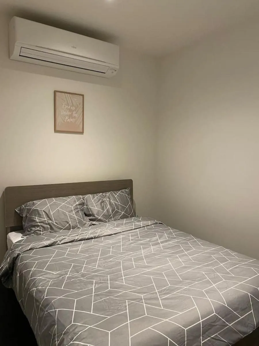 Image 3 of Modern 2-Bed Apt with Parking in West Melbourne