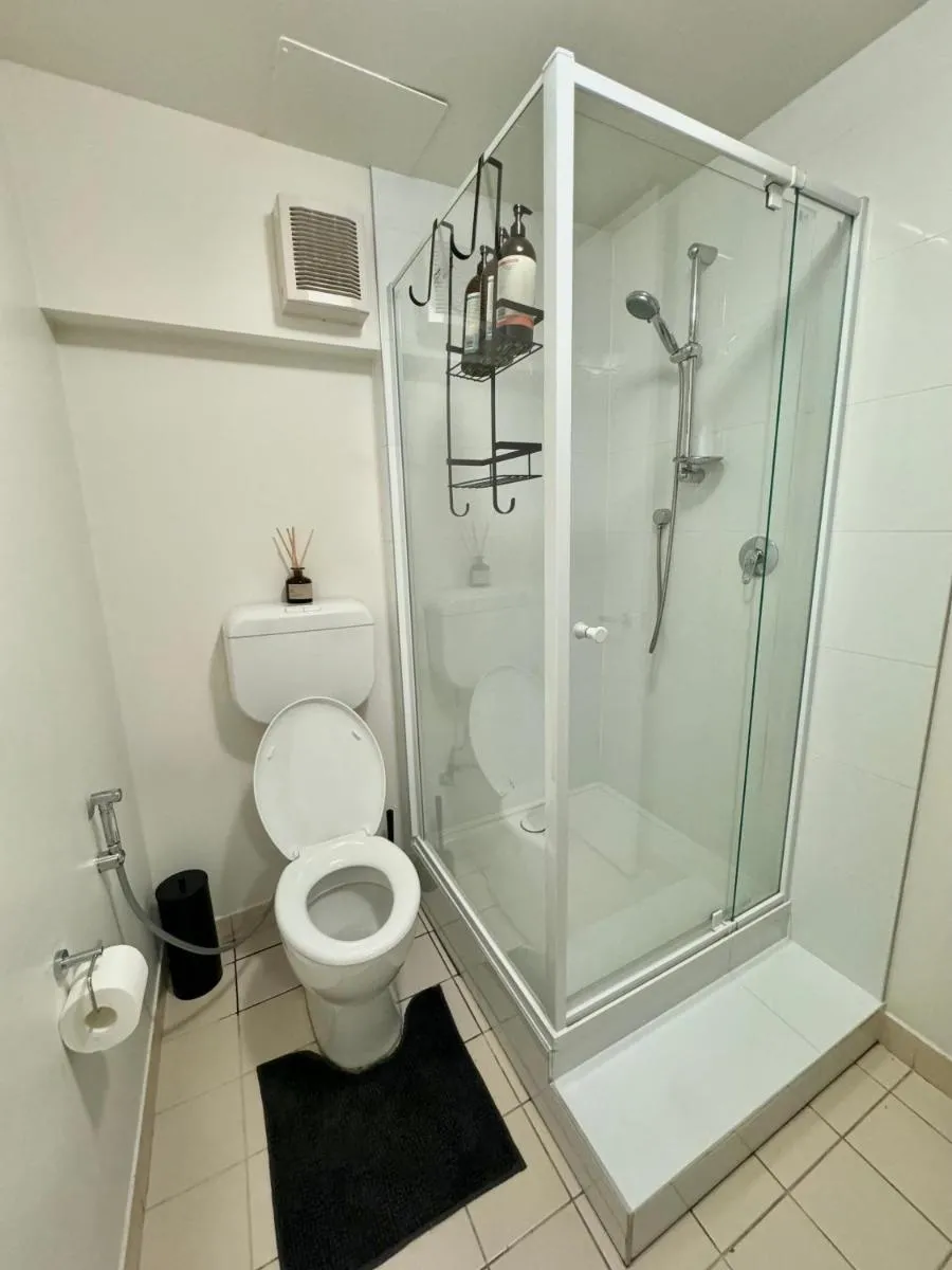 Image 6 of Modern Apartment in Prahran