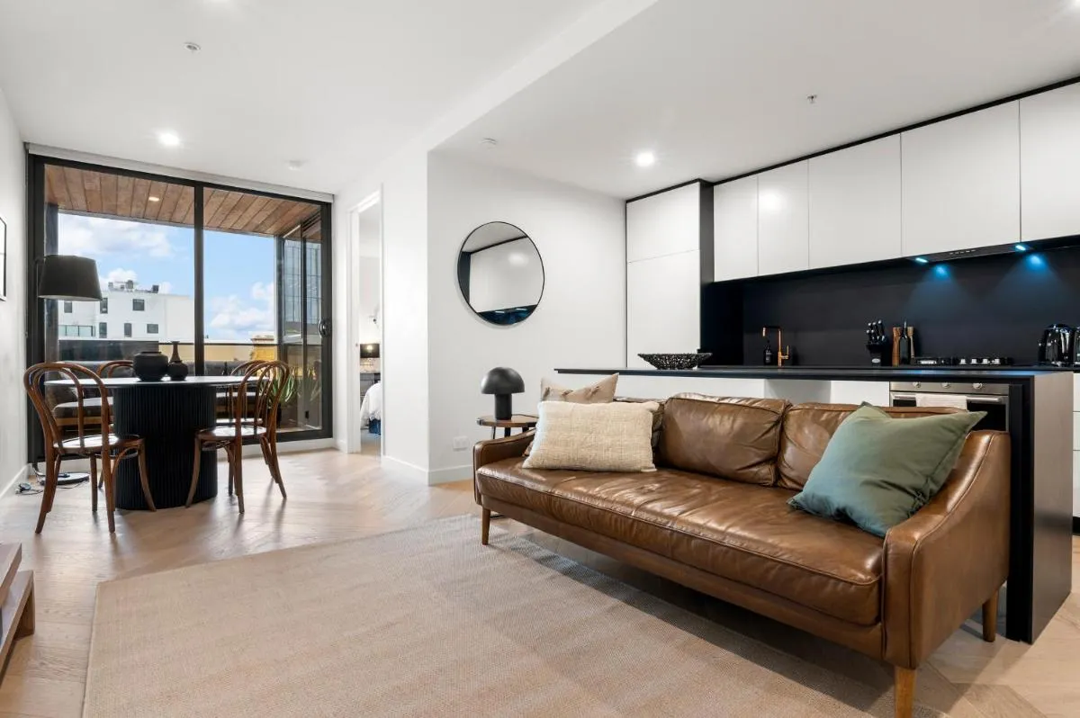 Image 1 of Modern, Elegant Oasis