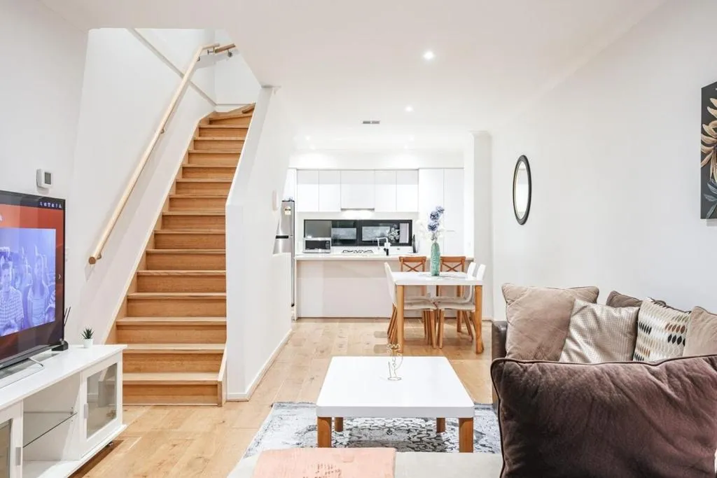 Image of Modern Living 2br Townhouse In Maidstoneoffice