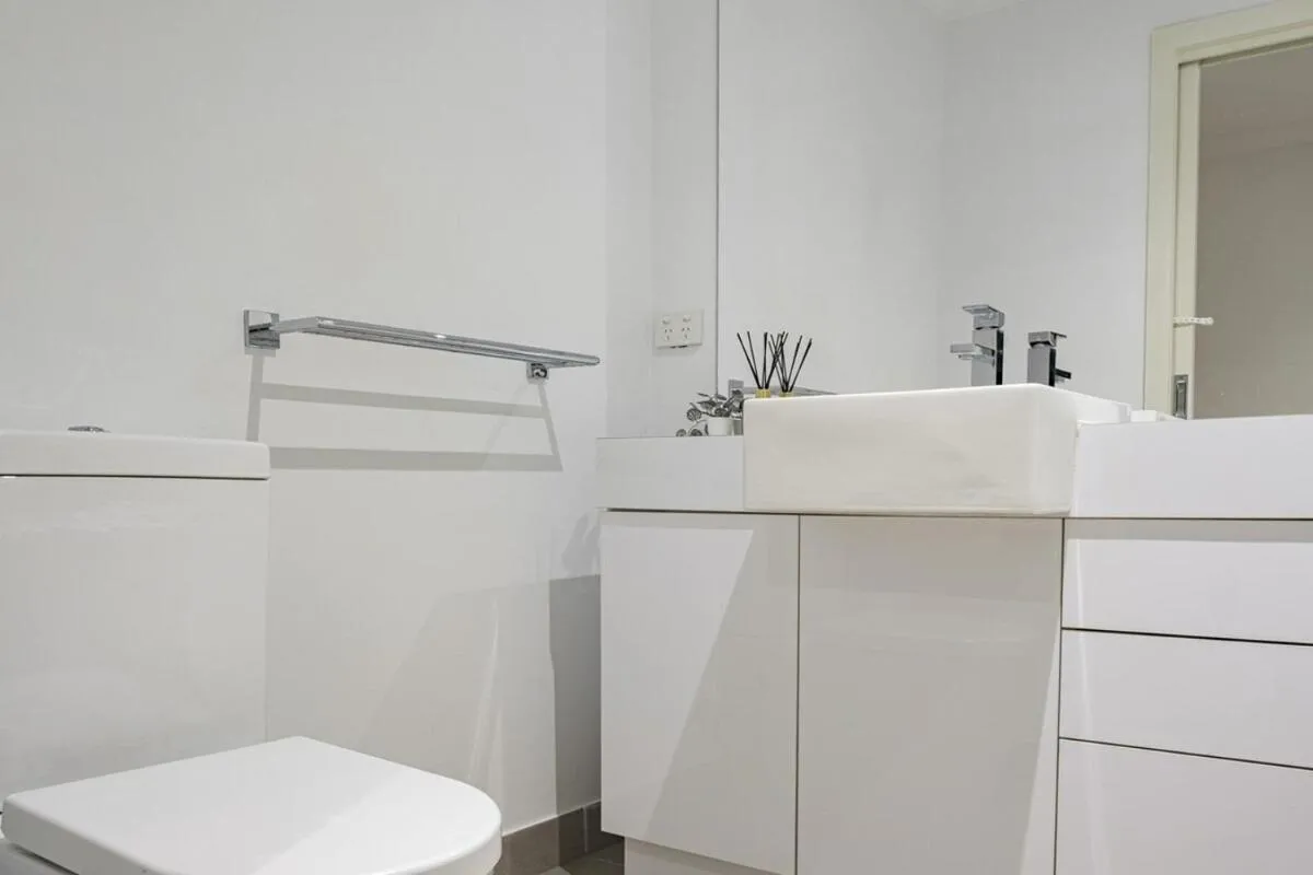 Image 2 of Modern Living 2br Townhouse In Maidstoneoffice