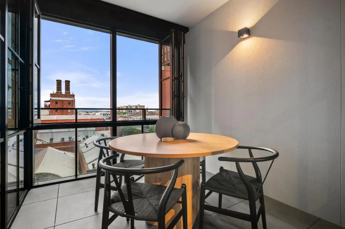 Image 2 of Modern, Luxury Oasis