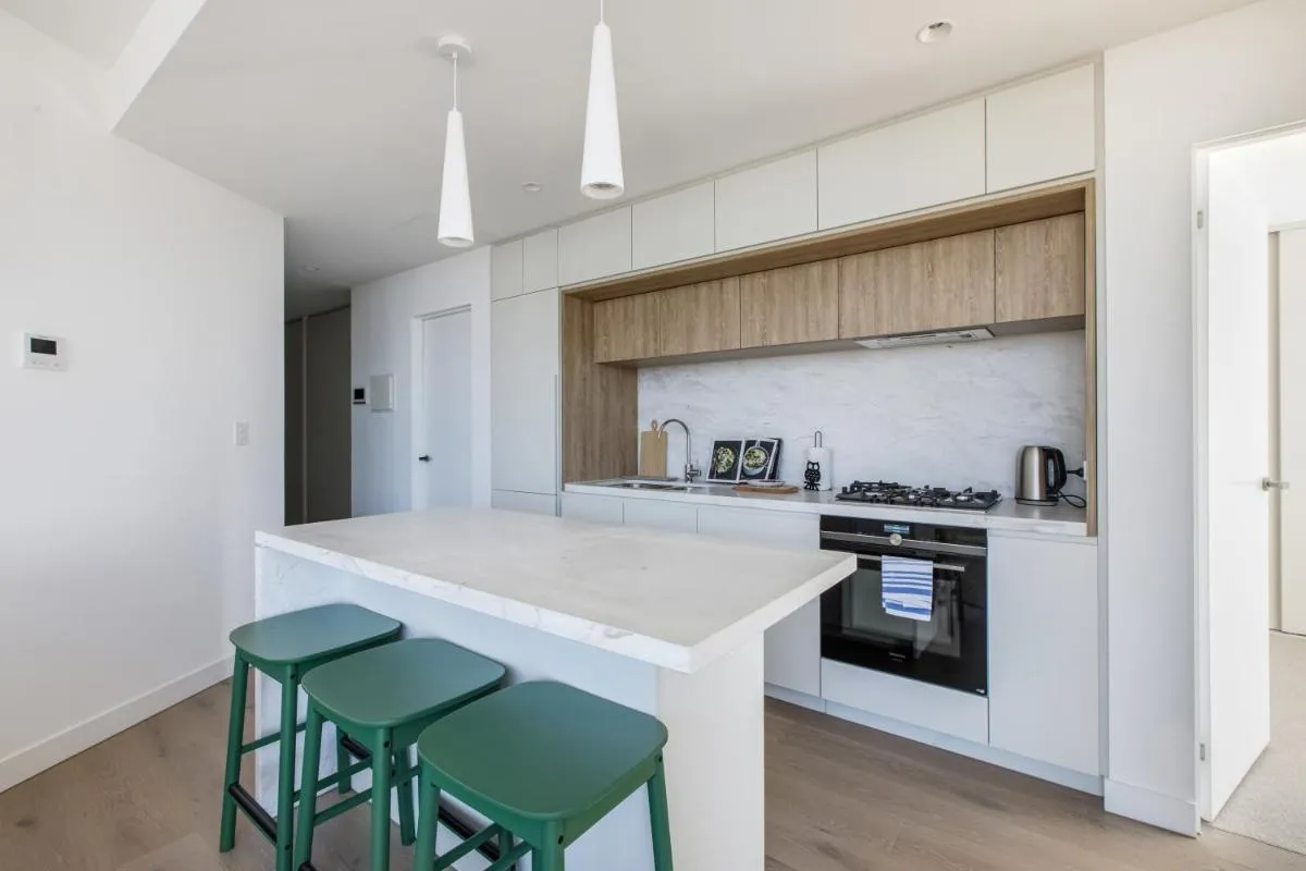 Image 4 of Modern Nomads Skyline View Escape – 2Bedroom by Gardens and Station