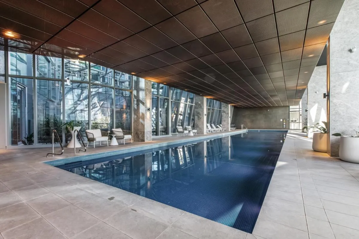 Image 3 of Modern Nomads Skyline View Escape – 2Bedroom by Gardens and Station