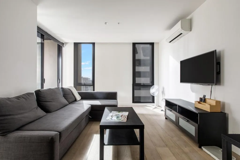 Image of Modern Nomads Urban Gem on Empire 2BR Walk to Melbourne Central with Parking