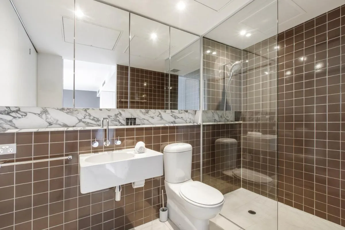 Image 2 of Modern Nomads Waterfront Suite near Casino with Free Carpark