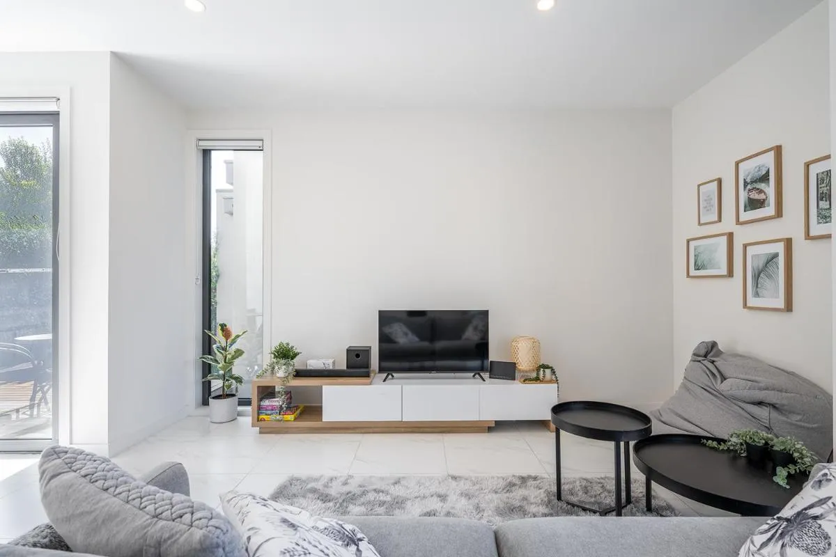 Image 1 of Modern Townhouse – Cafes, Shops, Bus, Freeway access