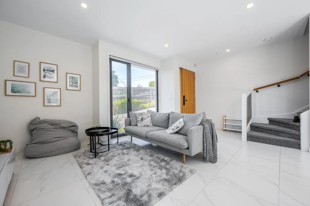 Image of Modern Townhouse – Cafes, Shops, Bus, Freeway access