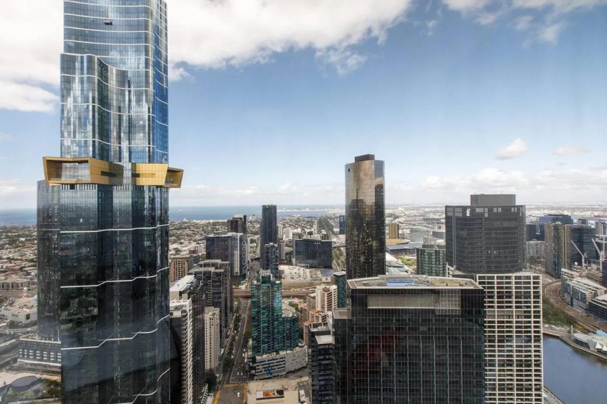 Image 5 of Modern meets Retro in Penthouse with Soaring Views