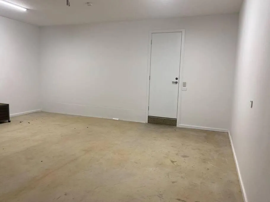 Image 1 of Modern oasis