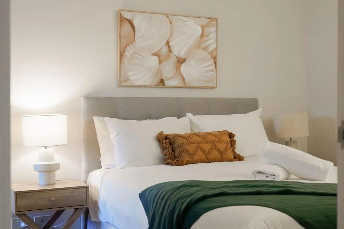 Image 6 of Neo200 – Sophisticated 2bed CBD Apt with parking