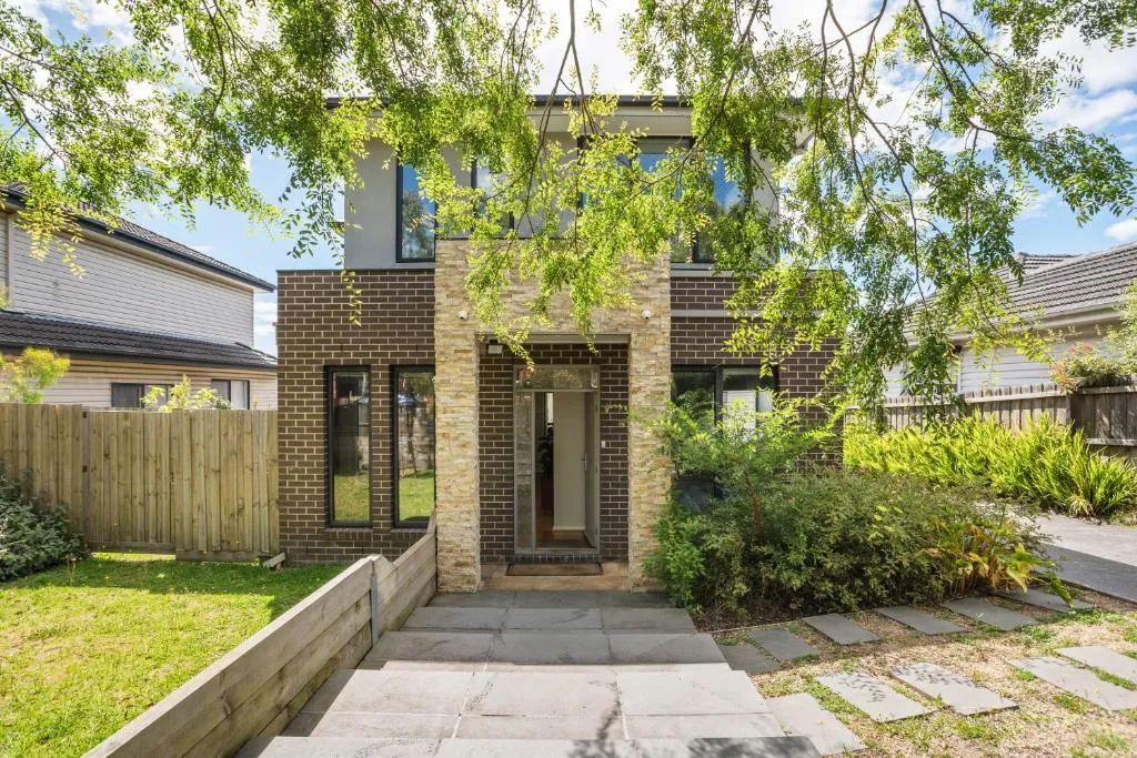Image of New Comfort house near Box Hill