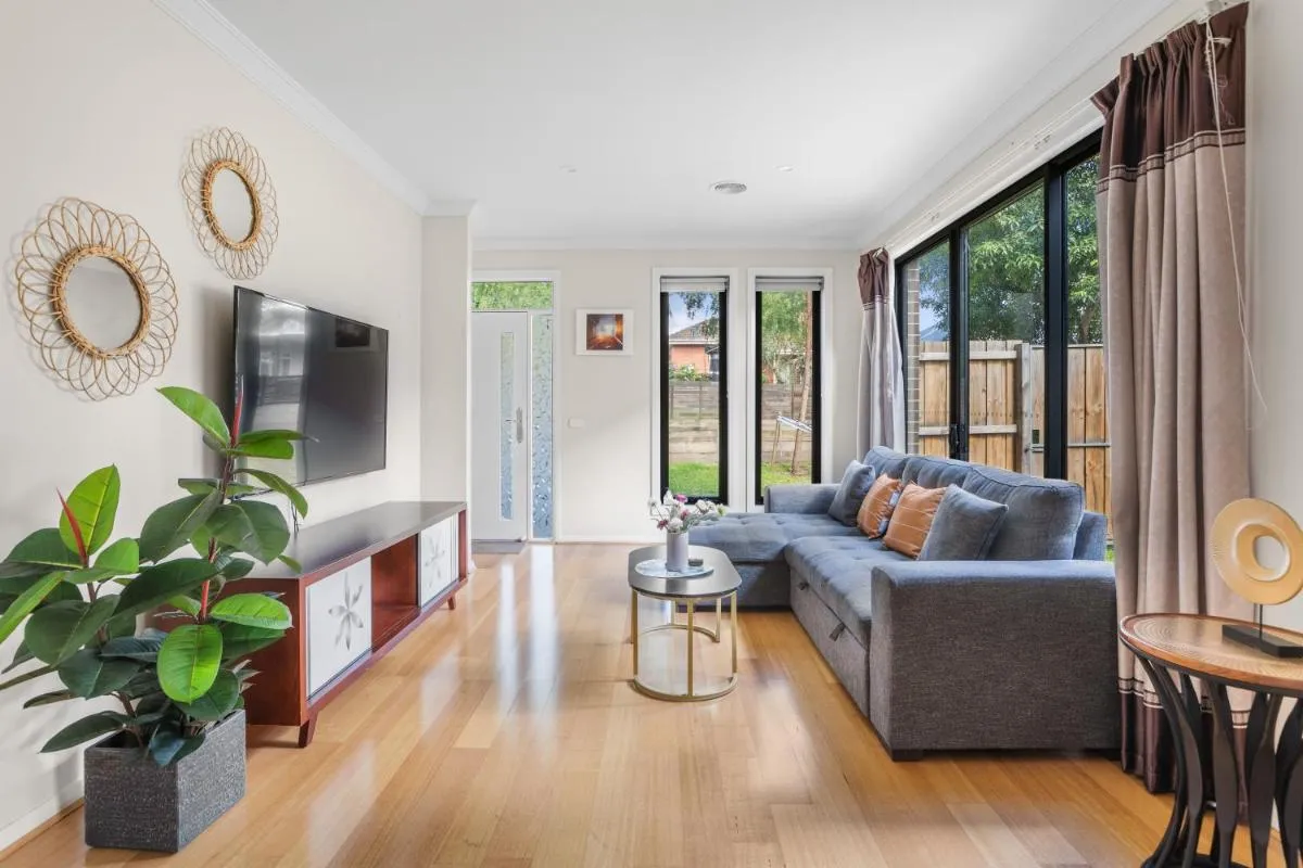 Image 4 of New Comfort house near Box Hill