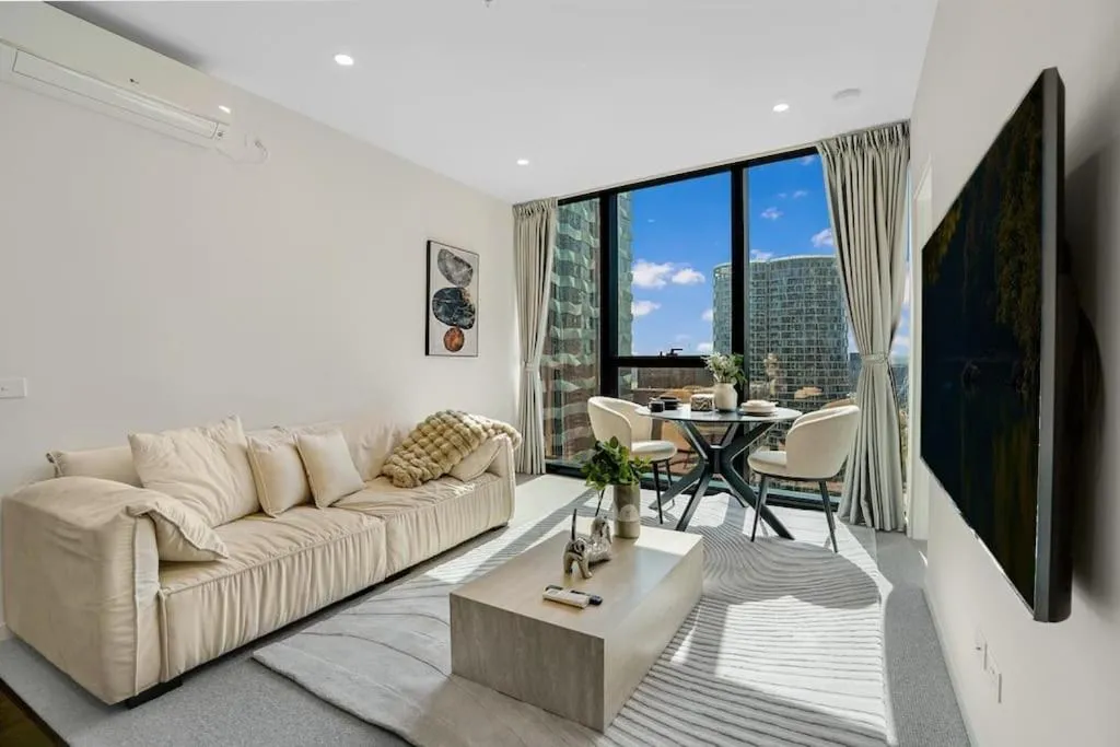 Image of New Urban Sanctuary At UNO-Perfect Location 2B1B