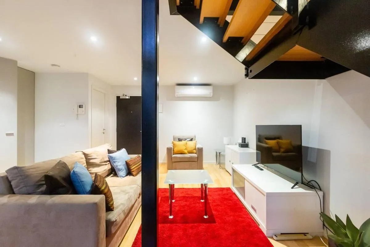 Image 5 of New York Lofted CBD Retreat with Pool and Parking