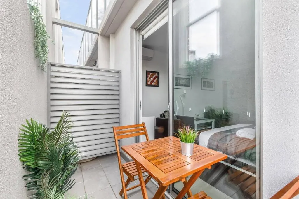 Image of Nicholson’s Nest – A Balcony Studio in Funky Fitzroy
