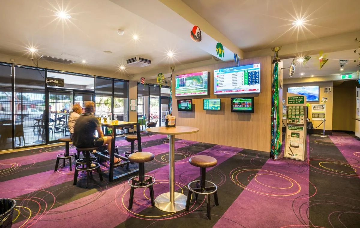Image 4 of Nightcap at Glengala Hotel
