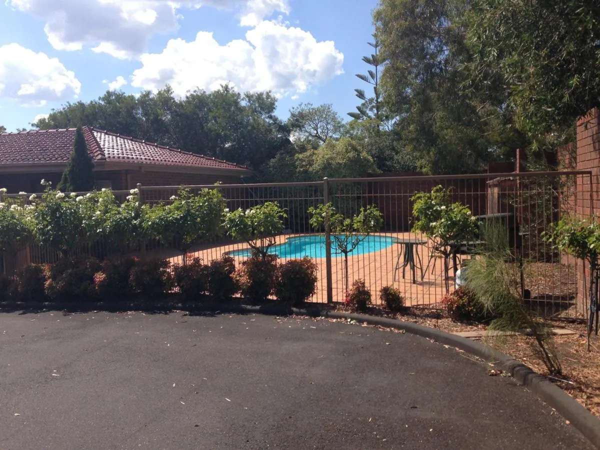 Image 2 of Nunawading Motor Inn