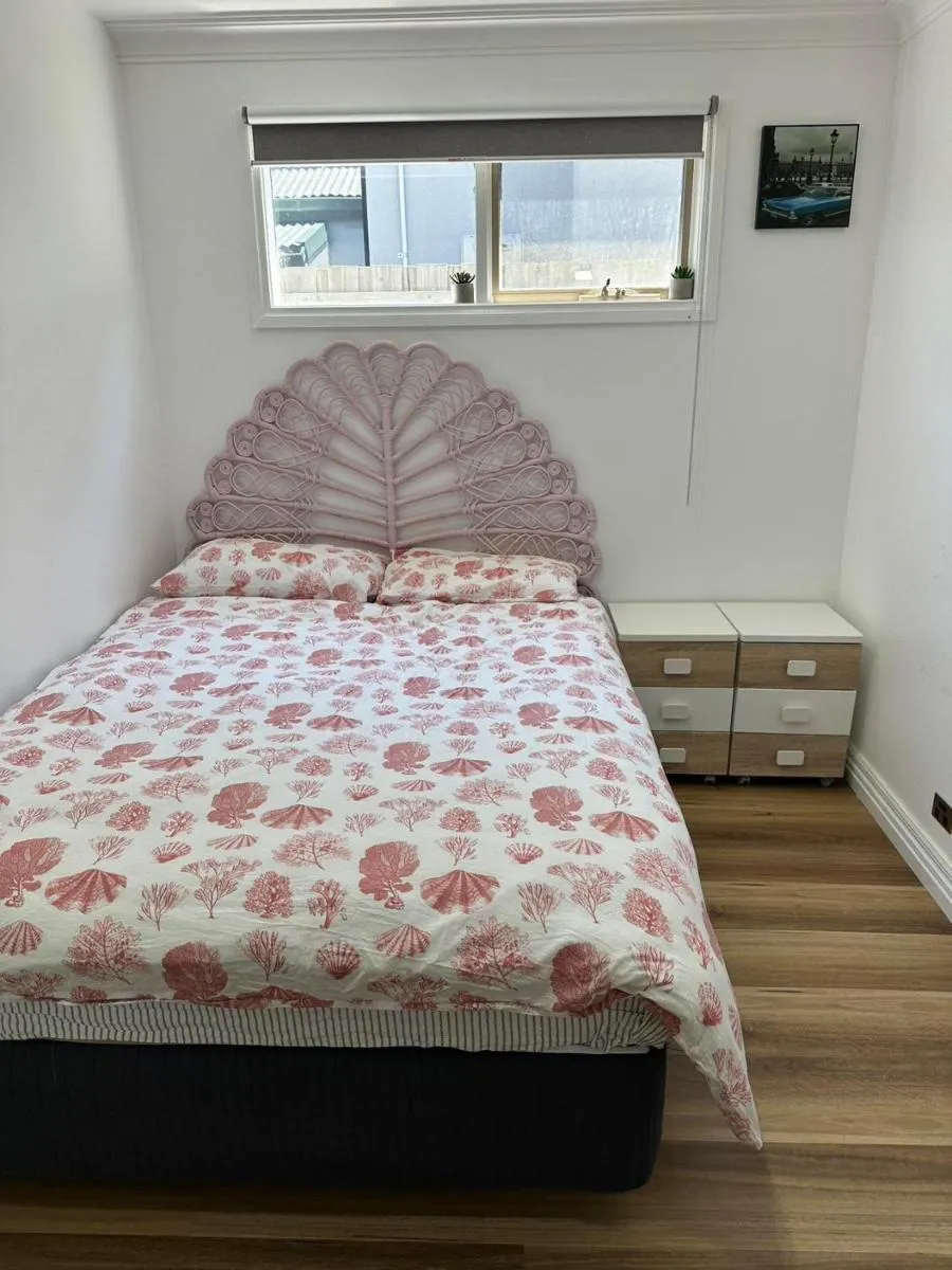 Image 3 of Oakleigh Private unit
