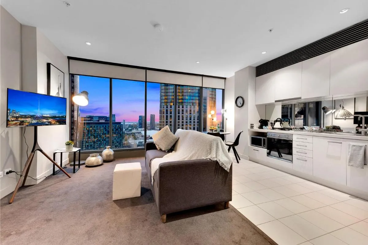 Image 6 of Opulent Level 25 Condo with Breathtaking Views