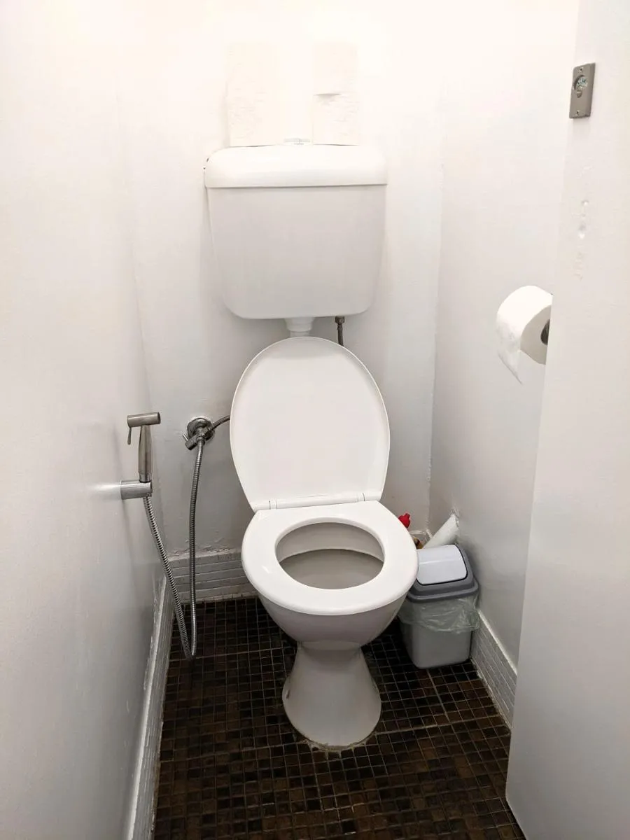 Image 6 of PROMO!!! 2-Bedroom Home Near Airport, Train Station!