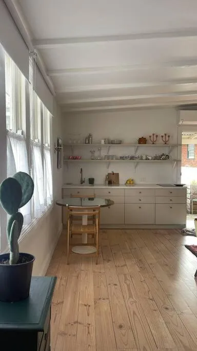 Image 4 of Paris Apartment with garden terrace in St Kilda