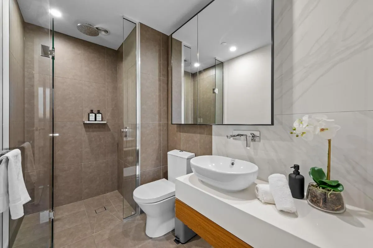 Image 1 of Parkside perfection next to CBD with Free Parking
