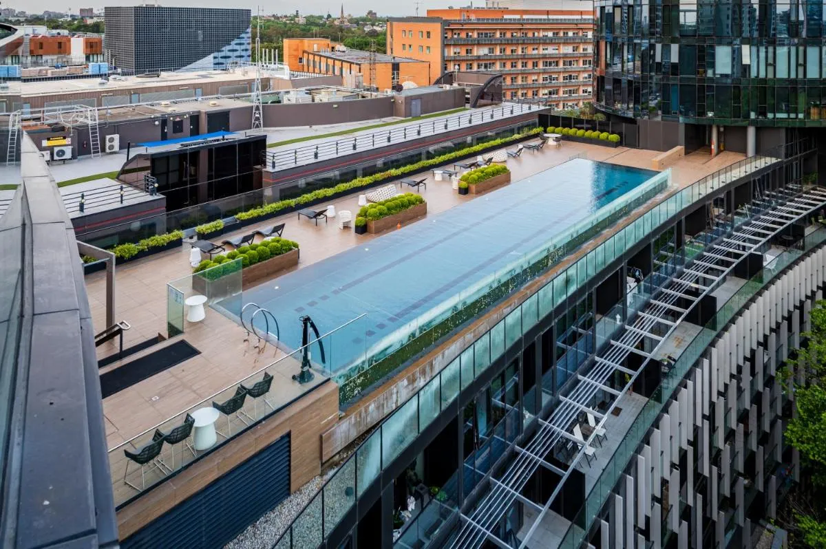 Image 2 of Parkside perfection next to CBD with Free Parking