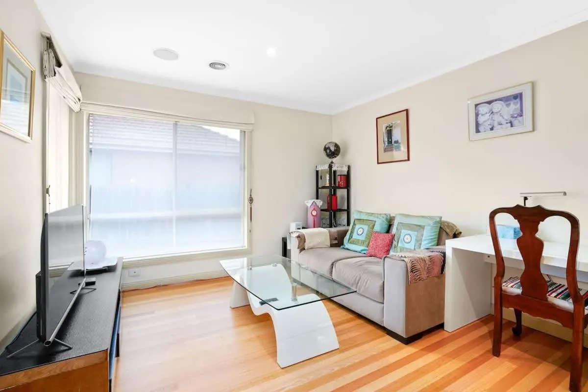 Image 3 of Perfectly Located Townhouse in heart of Ringwood