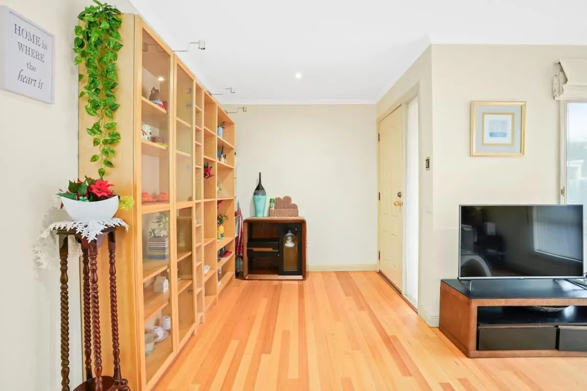 Image 5 of Perfectly Located Townhouse in heart of Ringwood