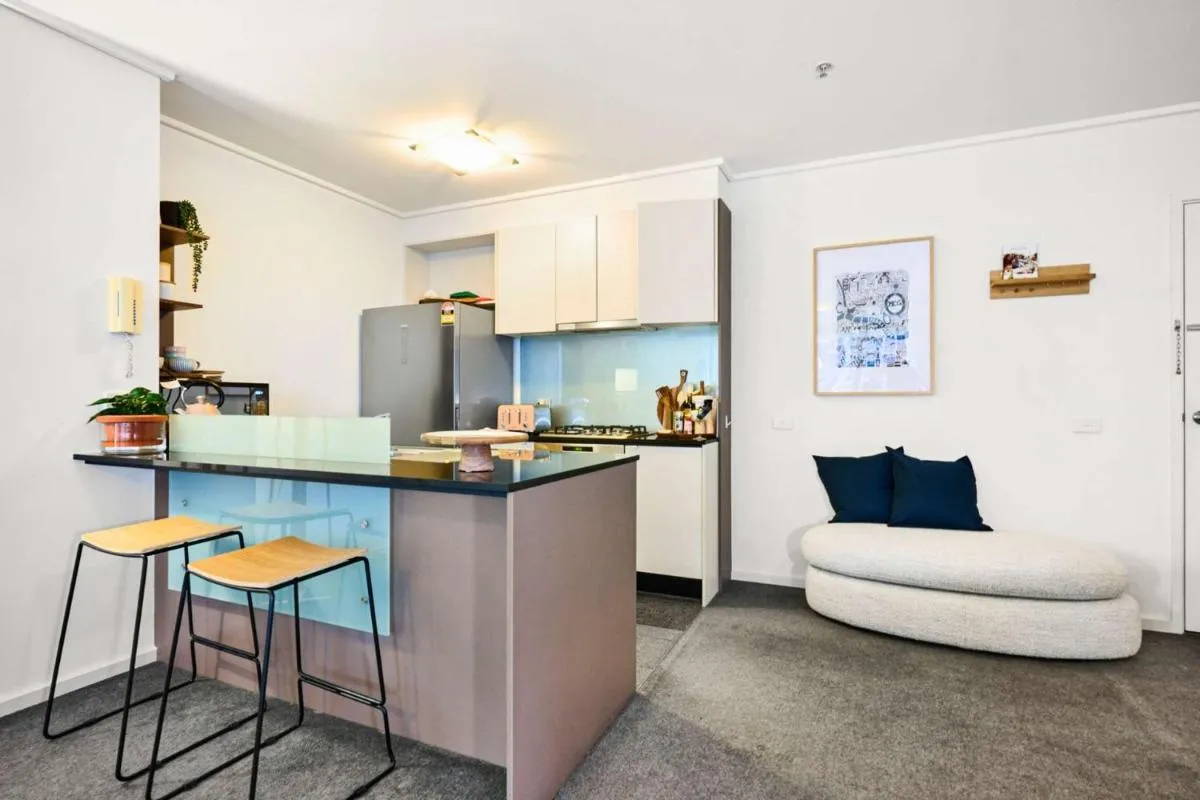 Image 3 of Perfectly Styled Urban Retreat in Southbank