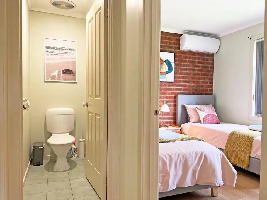 Image 2 of Pet-Friendly Retreat 2BR Ringwood Prime location