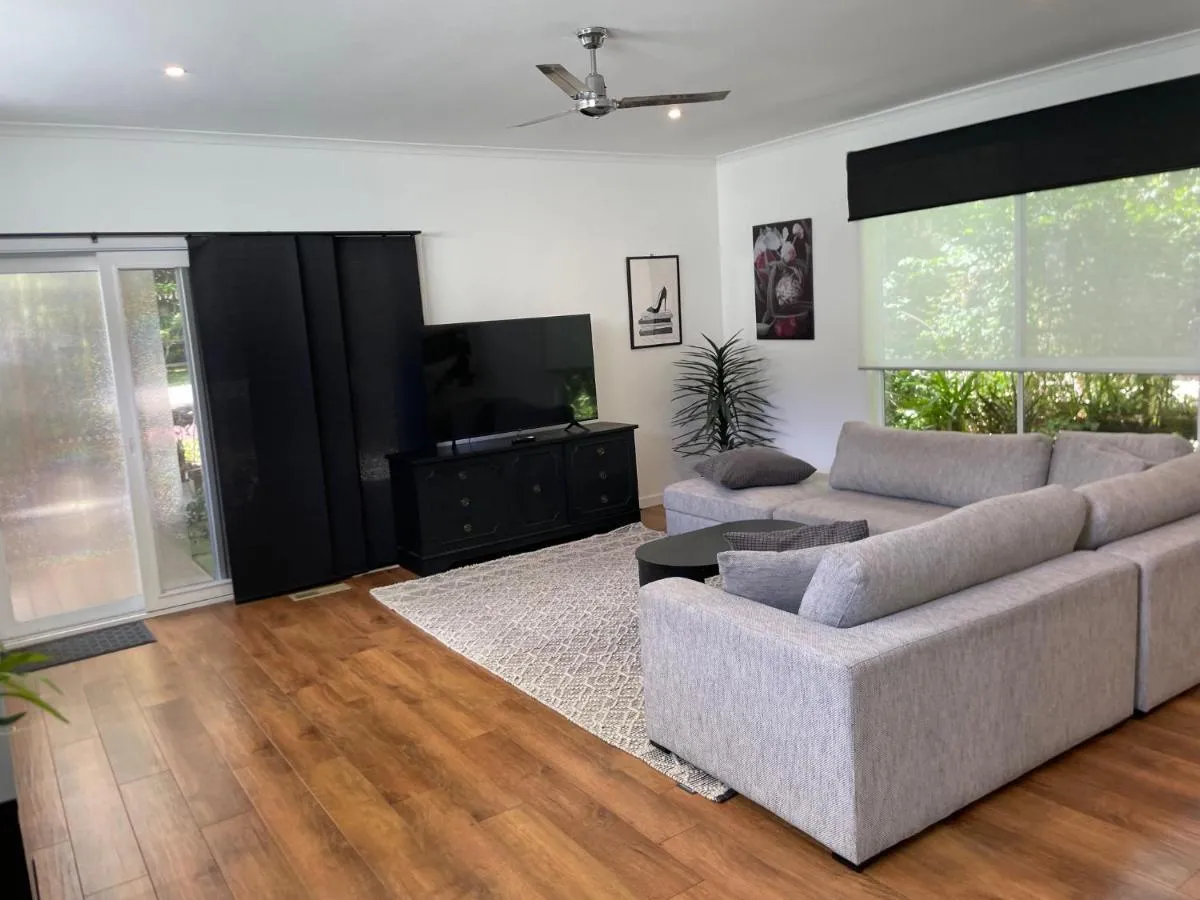 Image 1 of Position Perfect in the Heart of Sherbrooke
