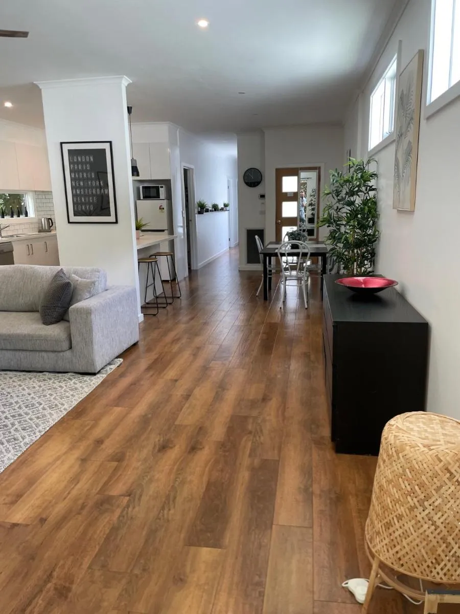 Image 3 of Position Perfect in the Heart of Sherbrooke