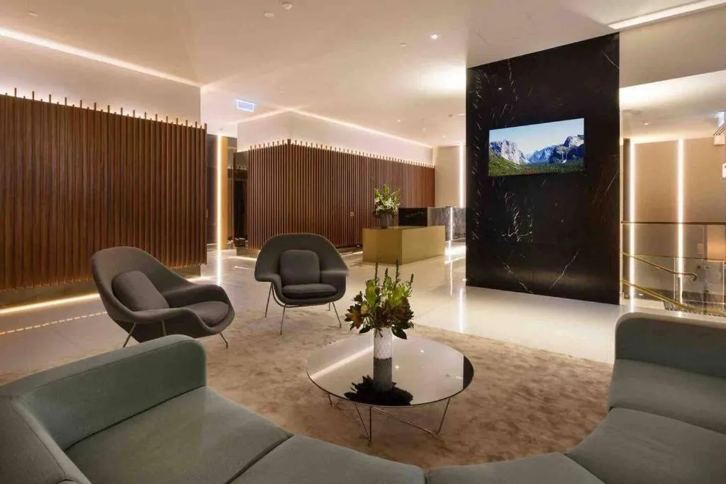 Image 4 of Premier 3 Bedroom Apartment in Southbank