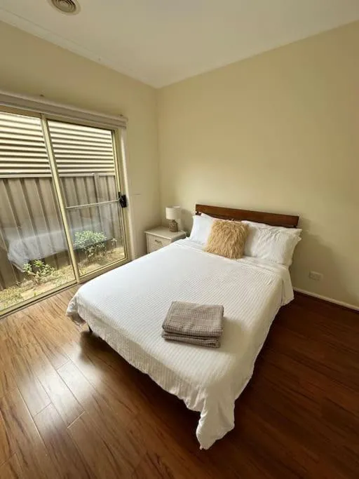 Image 5 of Quiet family home near knox, caribbean gardens