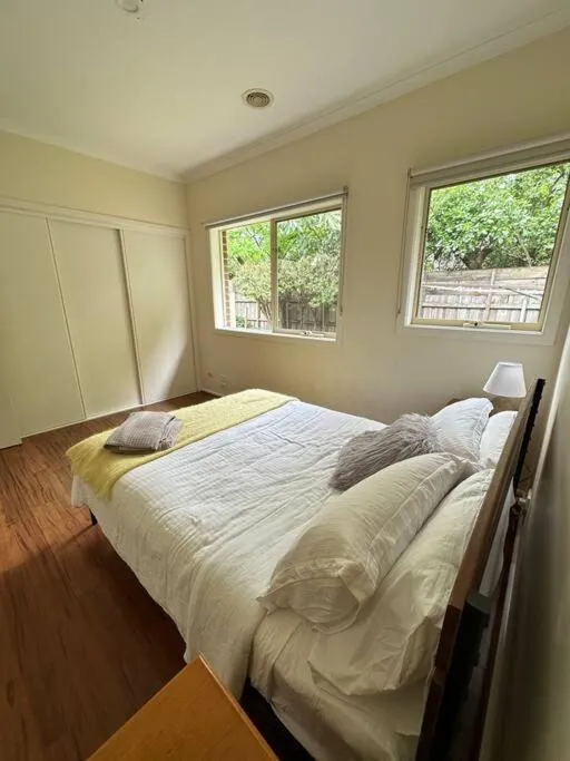 Image 6 of Quiet family home near knox, caribbean gardens