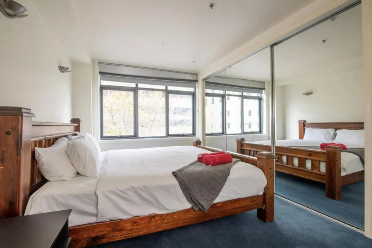 Image 1 of Readyset Apartments Melbourne